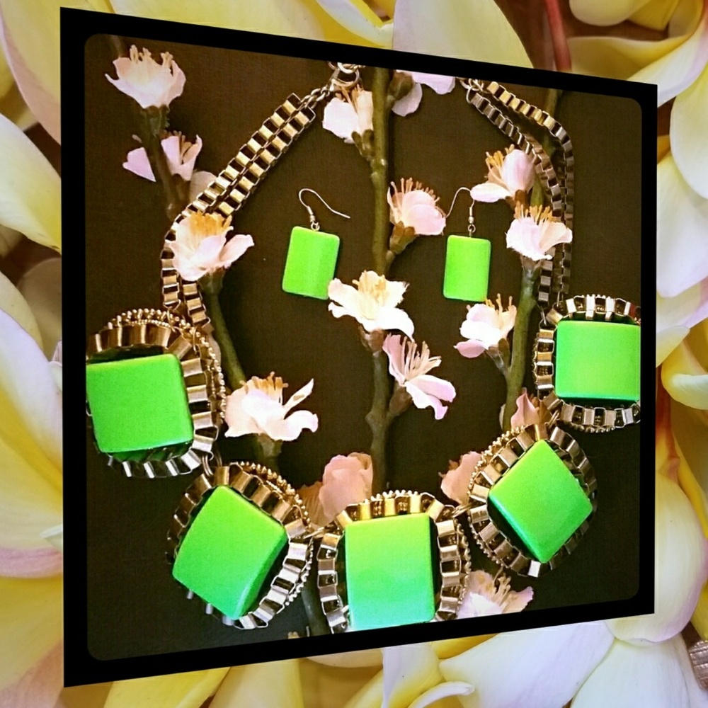 Jewelry, Necklace and earring set